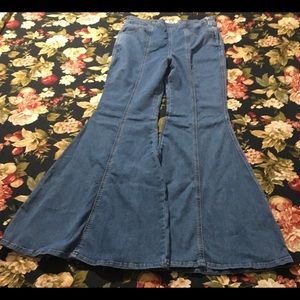 Free People We The Free Bell Bottoms size 30